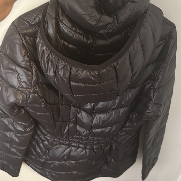 Calvin Klein bubble jacket - Picture 3 of 3